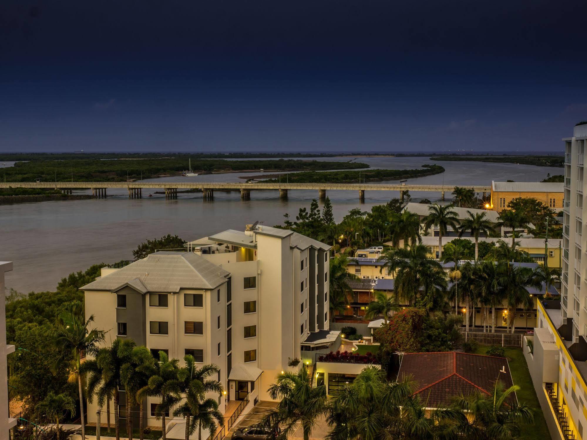 Lanai Riverside Apartments Mackay Kültér fotó